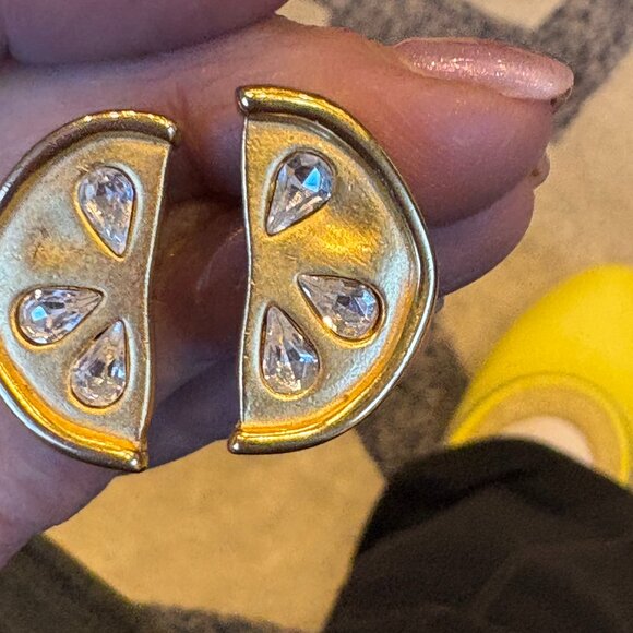 Vintage GIVENCHY Gold Clip-On Earrings – Lemon Slice Design - Picture 8 of 9